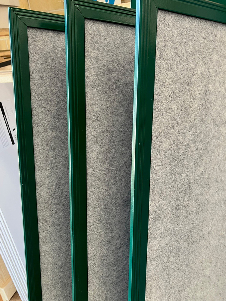 2ND341 3 Wall Mounted Moulding Displayer from Wessex Pictures